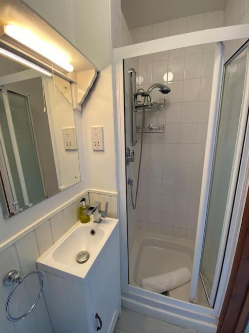 Eco-Friendly Dorset Cottage With Spa Set In Heart Of Countryside Sydling St Nicholas エクステリア 写真